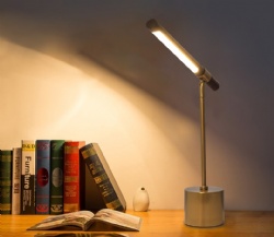 Wood finish iron fleixble table lamp